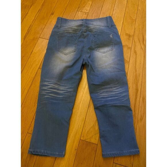 VIP Jeans, women's elastic waist pull on faded wash stretch capri jeans sz 9/29 - Picture 3 of 8